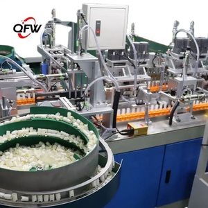 Chaîne de montage entièrement automatique QFW haute efficacité pour machines à rouge à lèvres avec garantie d'un an pour les mécanismes <span class=keywords><strong>en</strong></span> plastique des rouges à lèvres - Product Image 2