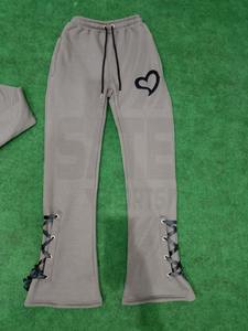 Pantalon de survêtement évasé pour femme, 100% coton, broderie vieillie, couleur unie, confortable, avec logo personnalisé, vente en gros - Product Image 2