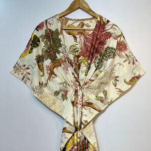 Vestido Kaftán sin Mangas de Algodón con Estampado Floral Tropical, Estilo Casual de Verano para Mujer, Disponible en Stock, Inspirado en las Islas del Pacífico Asiático - Product Image 1