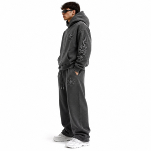 Nouvel ensemble de survêtement confortable deux pièces avec sweats à capuche surdimensionnés et épais, personnalisés et gaufrés, et pantalons de jogging à jambes larges - Fournisseur ODM - Product Image 1