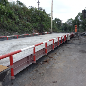 Pont-bascule robuste de 60 tonnes, directement de l'usine, personnalisable avec écran LCD, conforme ISO 9001:2015 - Product Image 1