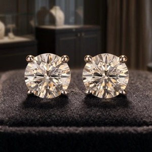 Boucles d'oreilles solitaires en or blanc 14 carats avec diamant taille brillant, finition miroir, bijoux de luxe, cadeau - Product Image 3