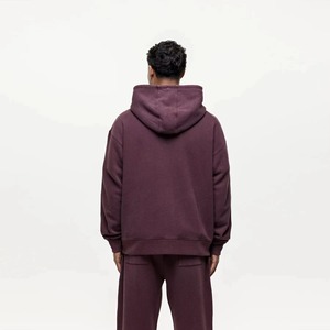 Conjunto de Sudadera con Capucha y Pantalones Deportivos para Hombre, Color Borgoña, Casual, Estampado, de Felpa, Tejido, Otoñal, 100% Algodón, con Cordón Ajustable - Product Image 2