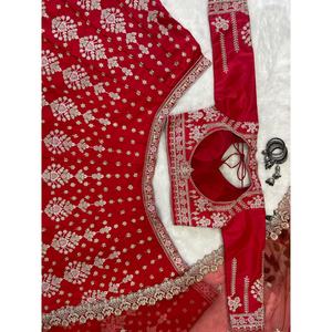 Ropa de Diseño India y Pakistaní, Hermoso Lehenga Choli con Bordado de Hilo - Product Image 3