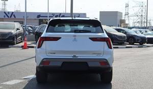 Mitsubishi X-Trail 2022 SUV EV con Asientos de Cuero Oscuro, R18, Tracción Total, Batería de Litio, Cuatro Ruedas - Product Image 6