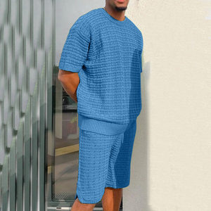 Vente en gros de t-shirts et shorts pour hommes à manches courtes, ensemble 2 pièces - Product Image 4