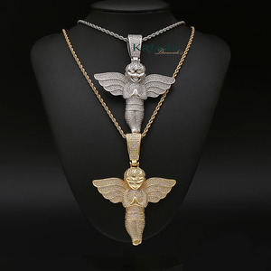 Colgante de Ángel en Plata 925 con Baño de Rodio y Moissanita de Corte Brillante Redondo, Unisex, para Uso Diario - Product Image 4