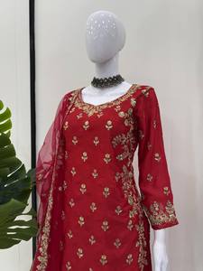 Ensemble de robe Sharara brodée rouge en soie Chino, Kurta et Dupatta, tenue ethnique à séchage rapide pour toutes les saisons, idéal pour les mariages et les fêtes pour femmes - Product Image 2
