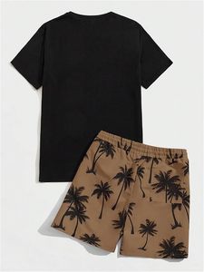 เสื้อยืดคอกลมแขนสั้นผ้าฝ้ายสไตล์ฮาวายสำหรับผู้ชาย ใส่สบายในฤดูร้อน พร้อมกางเกงขาสั้นชายหาดความยาวระดับเข่าแบบไร้ตะเข็บ - Product Image 4