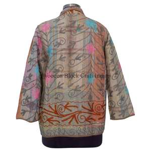 Veste d'hiver vintage en coton indien, veste Kantha, gilet matelassé, veste style bohème hippie, vêtements pour femmes - Product Image 5