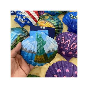 เปลือกหอยเชลล์เพ้นท์ลายพิเศษ – ของตกแต่งบ้านธีมมหาสมุทร เปลือกหอยเพ้นท์ลายสร้างสรรค์สำหรับตกแต่งบ้านและของขวัญ - Product Image 1