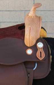 Vente de selle de cheval western sur mesure, de haute qualité, nouveau design en cuir, différentes tailles et couleurs à prix compétitif - Product Image 6