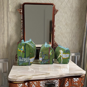 Coton écologique matelassé imprimé pour ensemble de cosmétiques fermeture éclair à la main bloc impression éponge vanité étui indien coton voyage - Product Image 2