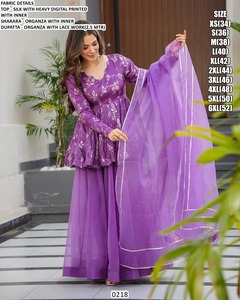 Conjunto de Kurta/Kurti Tradicional de Seda Floral Noor para Mujer - Product Image 3