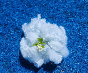 Fibra hueca siliconada HCS de 7Dx32mm, 100% poliéster, antiestática, reciclable, para relleno de telas no tejidas. - Product Image 3