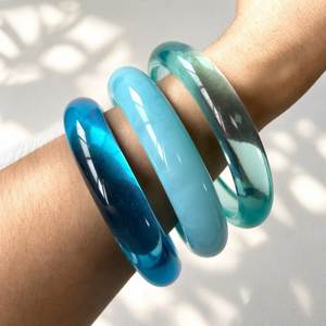 Brazalete de Resina de Diseño con Acabado Artesanal Premium para Mujeres y Niñas - Product Image 3