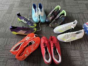 Scarpe da Calcio Usate di Marca Cinese All'Ingrosso, Comode, Unisex, di Seconda Mano - Product Image 6