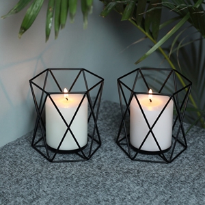 Candelabro Minimalista de 3 Pilares en Negro Mate, Moderno Soporte de Metal Escalonado para Velas, Centro de Mesa para Comedor y Sala de Estar - Product Image 6