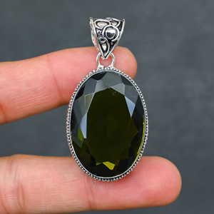 Magnifique pendentif en péridot vert, pierre précieuse créée en laboratoire, en argent sterling 925, fait main, bijou statement, cadeau pour femme, très demandé - Product Image 3