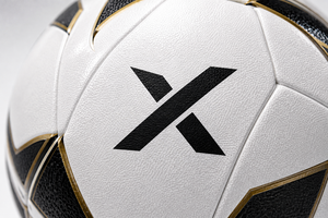 Balón de Fútbol Personalizado con Etiqueta Privada X |   Blanco Negro Dorado |   Logotipo X |   Fabricante OEM ODM |   Diseño Premium |   Calidad Premium - Product Image 4