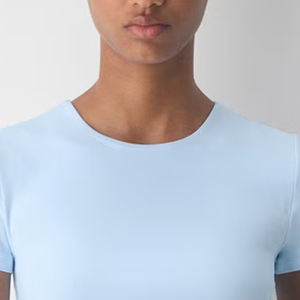 T-shirts pour femmes au design élégant, logo personnalisable, pour commandes en gros, vêtements décontractés pour femmes avec création de logo personnalisé, prix avantageux - Product Image 2