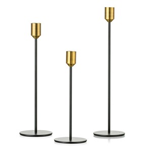 เชิงเทียนอะลูมิเนียมสีทองร่วมสมัยพร้อมขาตั้งเหล็กสำหรับเทียนแท่ง - Product Image 1