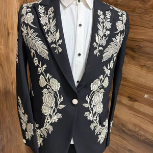 Costume de mariage noir brodé de fleurs pour homme – Blazer de créateur pour soirée et bal de promo pour le marié - Product Image 1