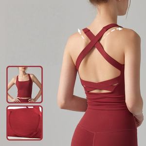 Conjunto de yoga de 2 piezas para mujer, top corto con cuello cuadrado y leggings de cintura alta, color liso - Product Image 2