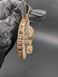 Colgante de esqueleto 'La Tierra: El Blando Heredará' con microincrustaciones de cristal y diamantes de imitación, chapado en oro de 18K, dije temático estilo Hiphop para hombre - Product Image 2