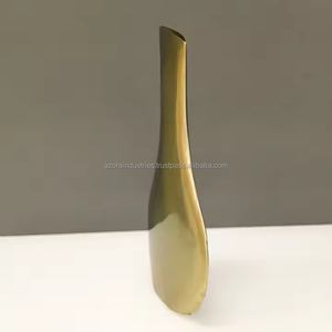 แจกันดอกไม้ทำจากโลหะแจกันดอกไม้บนโต๊ะทำจากโลหะสำเร็จรูปสำหรับตกแต่งบ้านรูปทรงปานกลางโดยอุตสาหกรรม Azora - Product Image 1