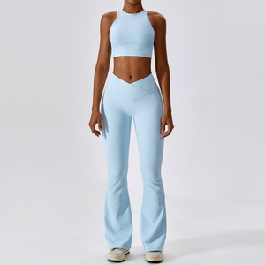 Nuevo Conjunto de Yoga de 2 Piezas para Mujer: Leggings Acampanados de Cintura Alta con Efecto Levanta Glúteos y Top Corto, Ecológico y de Secado Rápido - Product Image 3