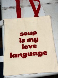 Sac fourre-tout en toile de coton brodé à la main au poinçon, avec slogan « La soupe est ma langue d'amour », sac à bandoulière pour courses et usage quotidien - Product Image 1