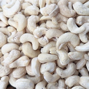 Vente Flash 2023 : Noix de cajou WW180, WW240, WW320, LP, WS, Noix de cajou W180 prêtes à être expédiées - Product Image 1