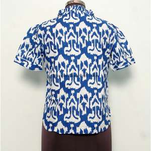 Tops décontractés pour femmes, coupe parfaite été/hiver, confort flatteur, imprimé floral vintage, manches courtes, boutons, 100% coton - Product Image 5