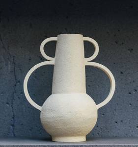 แจกันโลหะสีส้มลายเส้นโค้งสร้างสรรค์ แจกันเหล็กดีไซน์ทันสมัยสำหรับตกแต่งบ้านหรูหรา แจกันโลหะขายส่ง - Product Image 4