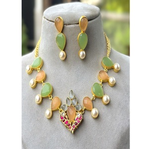 Conjunto de Collar y Aretes Chapados en Oro de Calidad Premium Exclusiva, Joyería de Moda para Mujer, Regalo de Boda - Product Image 1