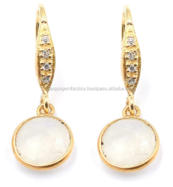 สีฟ้าและสีขาว