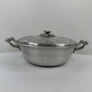 Casserole en acier inoxydable de qualité alimentaire |   Matériau sans odeur avec couvercle sécurisé pour le stockage d'aliments chauds - Product Image 1