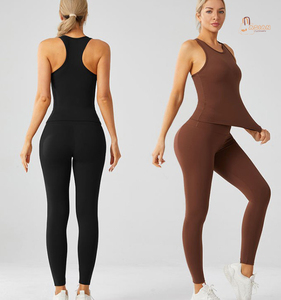 Shorts de yoga personnalisés pour femmes en polyester/coton, coupe-vent, écologiques, séchage rapide, col montant, motif uni, sportifs pour la gym - Product Image 1