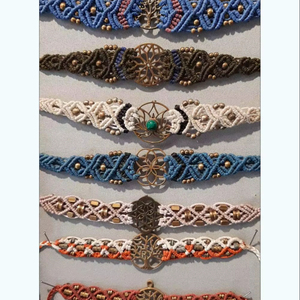 สร้อยข้อมือมาคราเม่สไตล์โบฮีเมียนสุดหรู ประดับด้วยอัญมณีหลากสี ลูกปัดปรับขนาดได้ ทำด้วยมือ เหมาะสำหรับสวมใส่ทุกวันสำหรับผู้หญิง - Product Image 1