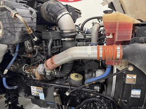 Tracteur routier diesel 6x4 robuste pour le transport logistique, le transport routier de marchandises et les opérations d'expédition internationales - Product Image 5