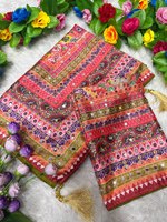 Sari en soie Chinon de designer TENNECY pour femme, style Gujarati, avec bordure à passepoil, pompons Latkan, travail de miroir authentique, réversible, séchage rapide