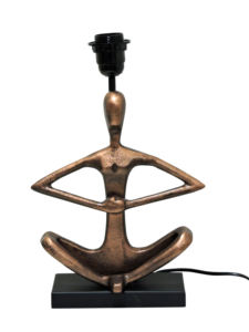 Lampe de table abstraite Yoga Man - Figurine en aluminium finition bronze antique avec base noire pour la décoration zen de la maison et du bureau - Product Image 4