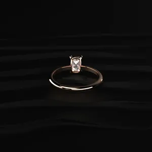 Anillo Solitario con Diamante de Corte Esmeralda de 0.5 Quilates, Claridad VVS-VS, Certificado por IGI, Compre Directamente de un Proveedor Indio de Confianza - Product Image 5