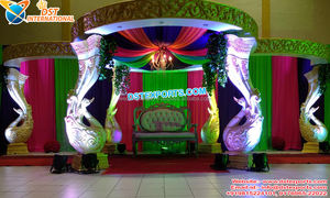 งานแต่งงานแบบอินเดีย ซุ้มทองคำทรงสี่เหลี่ยม คอลัมน์ไฟเบอร์แกะสลักสีทอง ซุ้มแต่งงานแบบพิเศษ ซุ้มแต่งงานไฟเบอร์แกะสลักสีทอง ประเทศอังกฤษ - Product Image 3