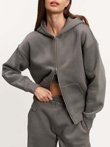Suéteres Personalizados al por Mayor con Logotipo, Suéteres de Algodón para Mujer, Cuello Redondo Holgado y Mangas Largas en Color Sólido - Product Image 4