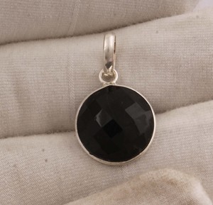 Collar de Plata de Ley 925 con Colgante de Ónix Negro, Gema Negra Natural, Joyería Artesanal Hecha a Mano, Estilo Gótico Vintage, Venta al por Mayor - Product Image 4
