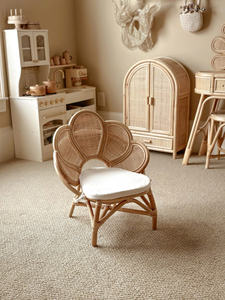 Diseño de última generación - Silla infantil de ratán natural - respaldo en forma de flor, hermoso mobiliario infantil. - Product Image 2