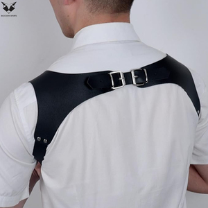 สายรัดหนังวีแกนแบบปรับได้พร้อมหัวเข็มขัดและคลิปหนีบ สไตล์พังก์ร็อก เหมาะสำหรับการสวมใส่แบบเลเยอร์  เข็มขัดหนังสีดำ  อุปกรณ์เสริมหนังสีดำ - Product Image 3