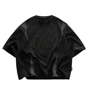 T-shirt noir surdimensionné de qualité supérieure avec logo minimaliste sur le devant, 100% coton, respirant et écologique, vêtement décontracté - Product Image 1
